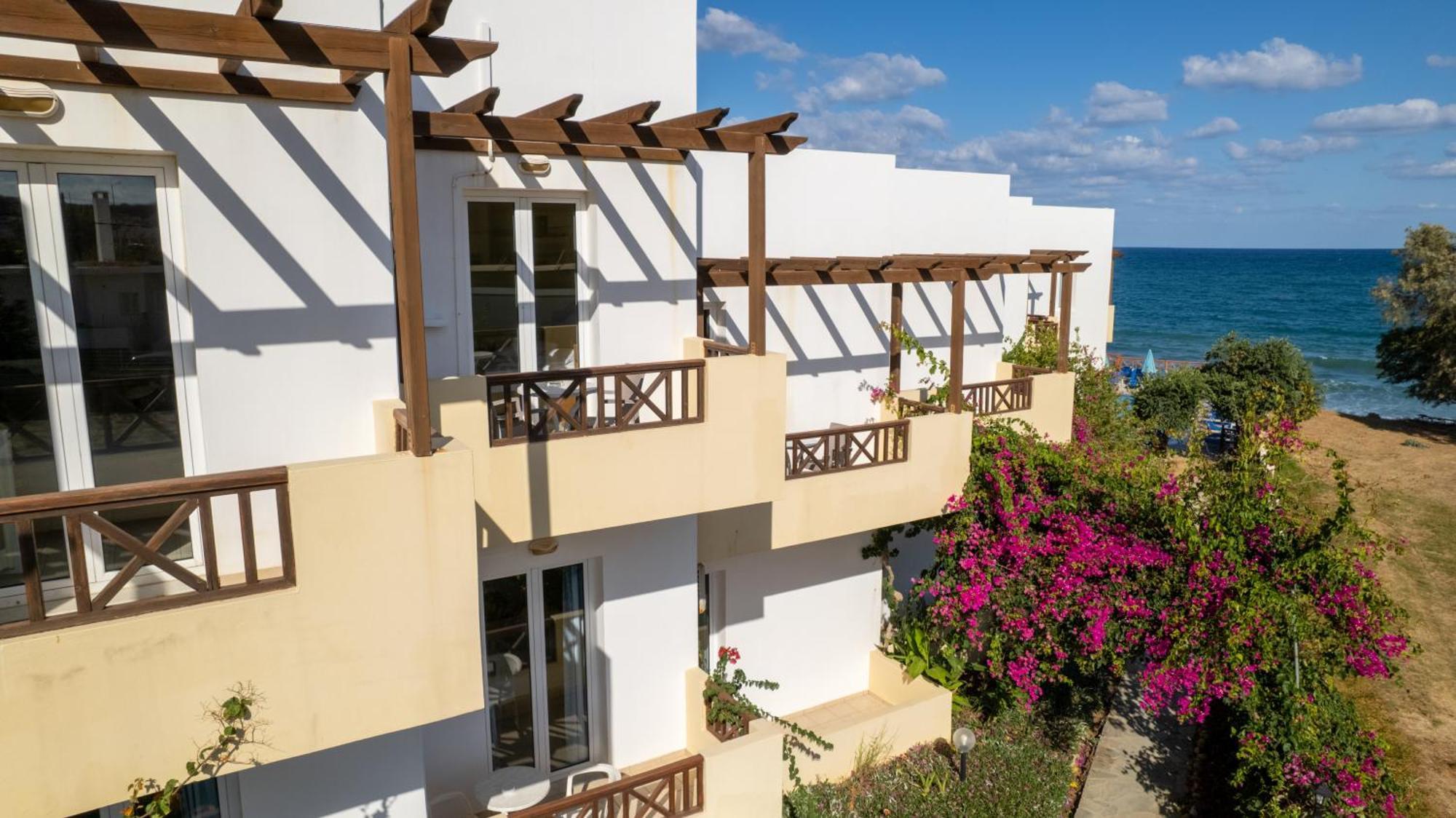 Dedalos Beach Hotel Sfáka Exterior foto